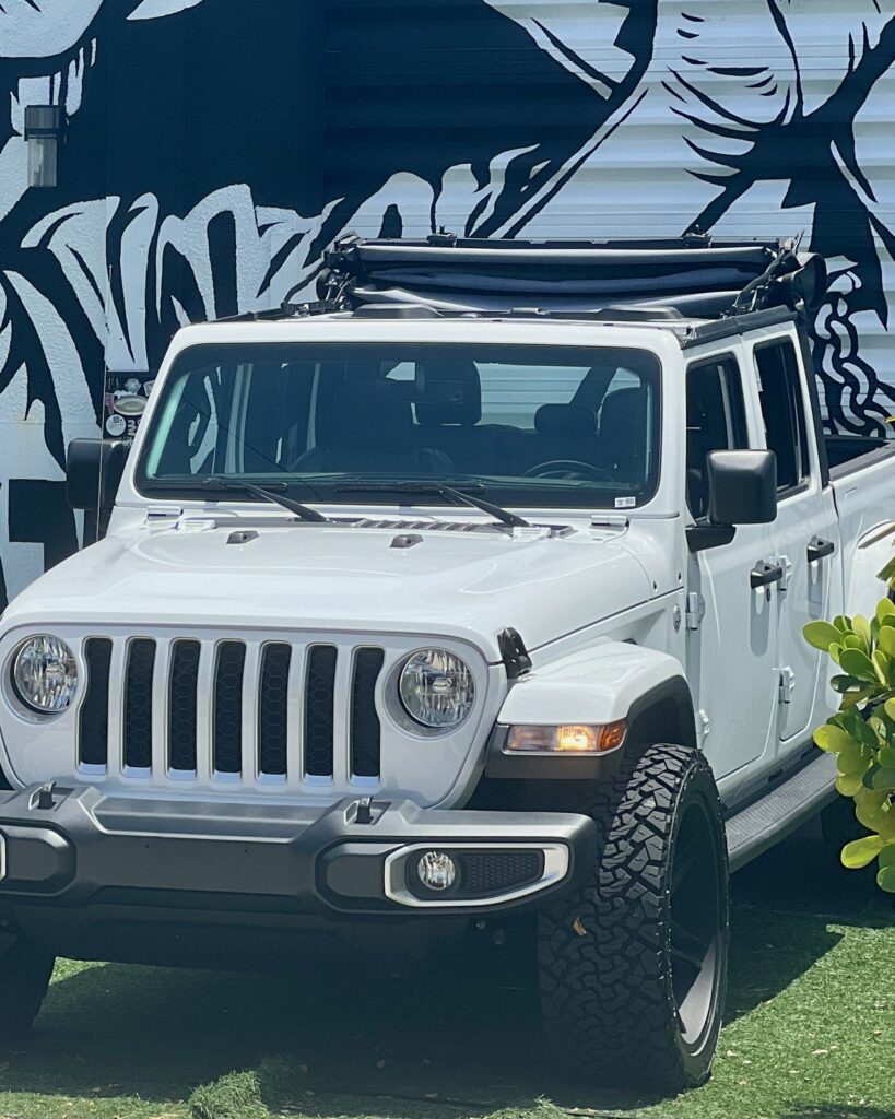 White Jeep Gladiator available for rental at Turtur Luxury Cars in Fort Lauderdale, 7 minutes from FLL Airport